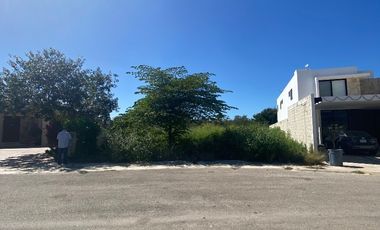 TERRENO EN VENTA EN MÉRIDA EN PRIVADA RESIDENCIAL CON AMENIDADES