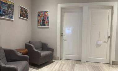 VENTA DE CASA EN URBANIZACIÓN LA LOMA - 6956RC