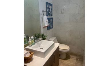 VENTA DE CASA EN URBANIZACIÓN LA LOMA - 6956RC