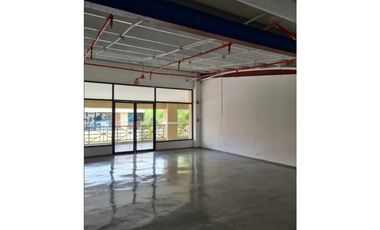 Se Alquila Local de 73m2 en Boulevard Costa Verde, Planta Alta