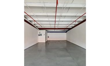 Se Alquila Local de 73m2 en Boulevard Costa Verde, Planta Alta