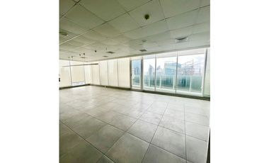 VENTA DE OFICINA EN CALLE 50 - F&F TOWER CON BALCÓN VISTA AL MAR