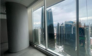 VENTA DE OFICINA EN CALLE 50 - F&F TOWER CON BALCÓN VISTA AL MAR