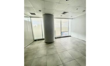 VENTA DE OFICINA EN CALLE 50 - F&F TOWER CON BALCÓN VISTA AL MAR