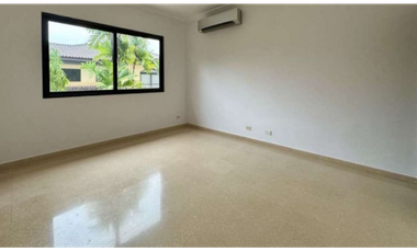 VENTA CASA COSTA DEL ESTE CON PISCINA PRIVADA 440M2 MLD