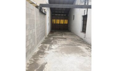 ALQUILO GALPON BARRIO JARDIN