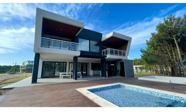 CASA EN COSTA ESMERALDA - MARTIMO I 60 A - VENTA