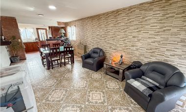 CASA 4 AMBIENTES + LOCAL. PERALTA RAMOS OESTE.
