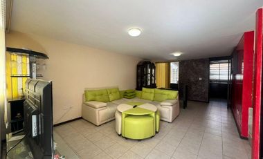 Casa en  Renta, excelente ubicación.