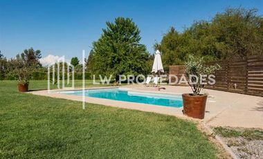Casa en Venta en Condominio Aculeo