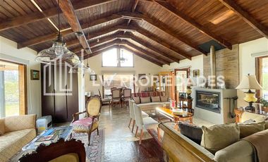 Casa en Venta en Condominio Aculeo