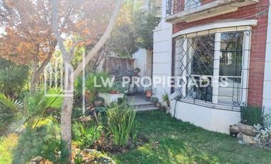 Casa en Venta en Jorge VI / Del Inca