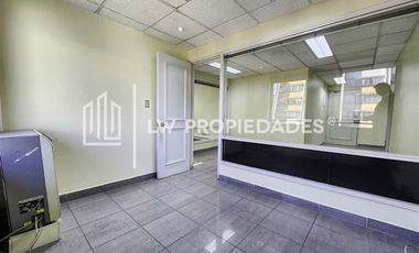 Oficina en Arriendo en Marchant Pereira / Metro Pedro de Valdivia