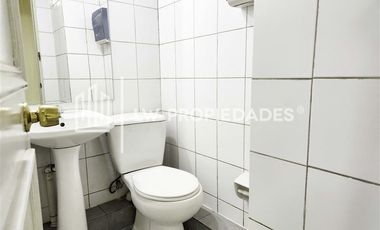 Oficina en Arriendo en Marchant Pereira / Metro Pedro de Valdivia