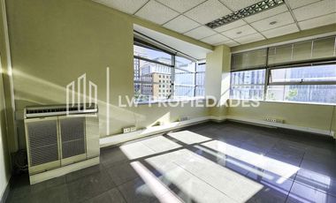 Oficina en Arriendo en Marchant Pereira / Metro Pedro de Valdivia