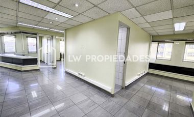 Oficina en Arriendo en Marchant Pereira / Metro Pedro de Valdivia