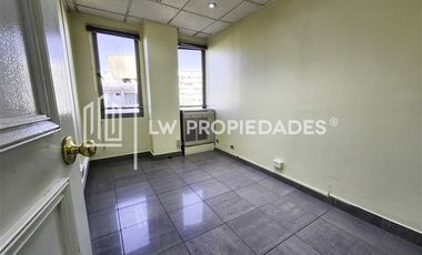 Oficina en Arriendo en Marchant Pereira / Metro Pedro de Valdivia