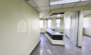 Oficina en Arriendo en Marchant Pereira / Metro Pedro de Valdivia