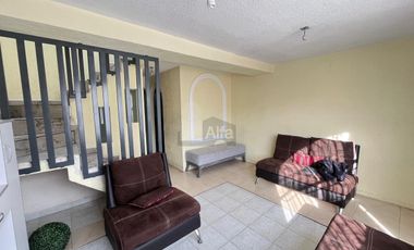 Casa de 2 recámaras en venta en Fracc. Campo Real, Toluca. Cerca de Av. Tollocan