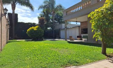 casa 5 ambientes VENTA Chivilcoy pileta terraza