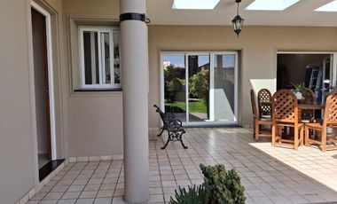 casa 5 ambientes VENTA Chivilcoy pileta terraza