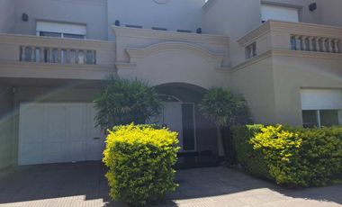 casa 5 ambientes VENTA Chivilcoy pileta terraza