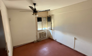 Departamento en alquiler de 2 dormitorios. Colón 66