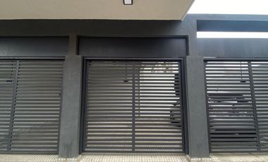 VENTA COCHERA SEMI CUBIERTA A ESTRENAR LA MATANZA