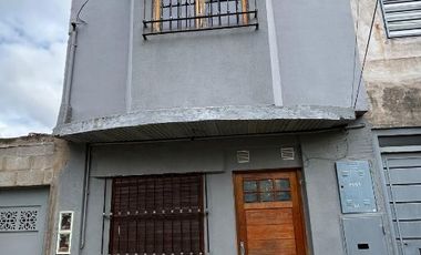 Duplex en alquiler en Villa Luzuriaga