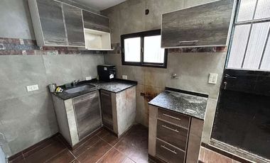 Duplex en alquiler en Villa Luzuriaga
