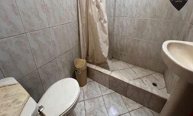 Casa de venta en En la Ciudad de Machala - Av. Los Ceibos – código:21720