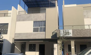 Casa seminueva Apodaca Acanto Residencial