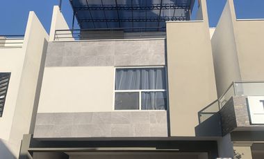 Casa seminueva Apodaca Acanto Residencial