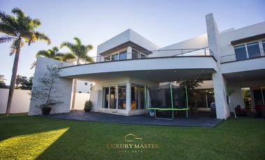 Casa en Venta en Las Lomas Club de Golf