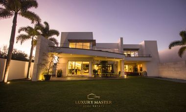 Casa en Venta en Las Lomas Club de Golf
