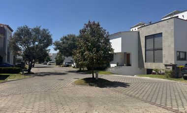 Casa en Venta como nueva en Condado del Valle Bakeira Metepec cerca de Ave Tecnológico y Parque Bicentenario