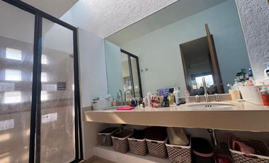 Casa Residencial en Venta  dentro de privada a una cuadra del Parque Bicentenario, Ave, Tecnológico, Ave, Estado de México y  zona de La Asunción.