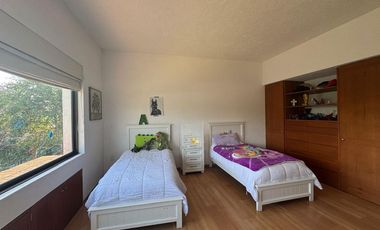 Casa Residencial en Venta  dentro de privada a una cuadra del Parque Bicentenario, Ave, Tecnológico, Ave, Estado de México y  zona de La Asunción.