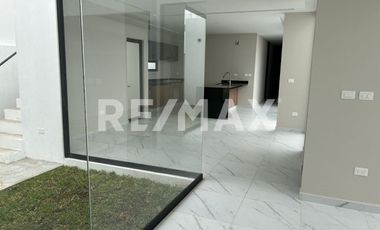 Casa en Venta - 3