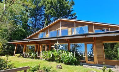 Espectacular casa en un entorno soñado.-