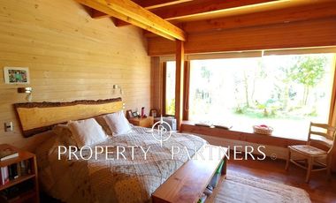 Espectacular casa en un entorno soñado.-