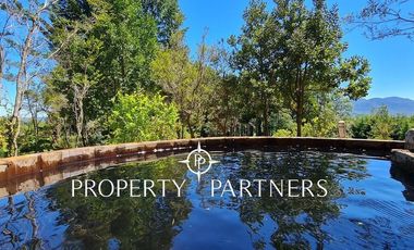 Espectacular casa en un entorno soñado.-