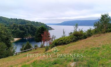 ¡Oportunidad! Exclusivo terreno con 160 mt orilla de lago