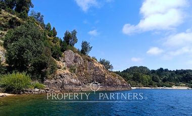¡Oportunidad! Exclusivo terreno con 160 mt orilla de lago