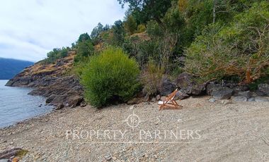 ¡Oportunidad! Exclusivo terreno con 160 mt orilla de lago