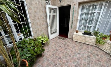 PH 3 Ambientes con Patio y Terraza Propia. Sin Expensas