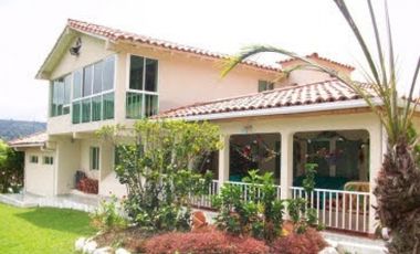 VENDO HERMOSA VILLA 2.73 Has EN SILVANIA CERCA A BOGOTA