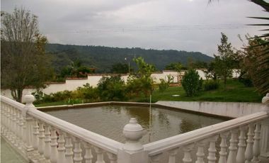 VENDO HERMOSA VILLA 2.73 Has EN SILVANIA CERCA A BOGOTA