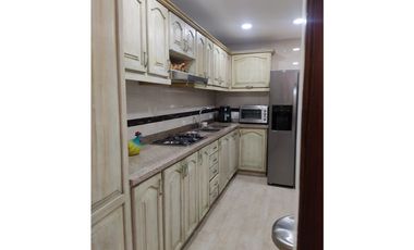 VENDO CASA 183 M2 CONJ CERRADO PEREIRA