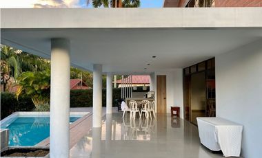 VENTA CASA CON PISCINA PRIVADA EN CONJUNTO CERRADO CERRITOS PEREIRA